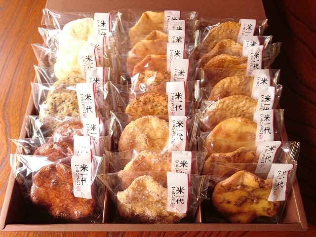 丸彦製菓「米一代」なかなか良い煎餅の詰合せ。梱包がもうちょっと・・・ – お土産まいり