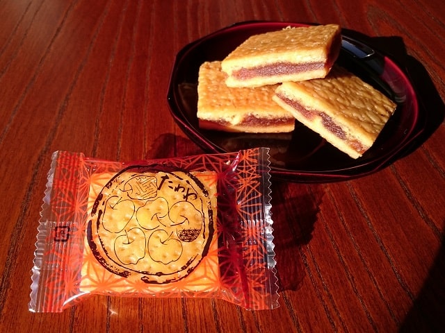 おきな屋 たわわ おすすめの青森土産のアップルパイ菓子です お土産まいり